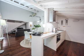 Ghirlandina Loft - In the Historic Center of Modena Modena